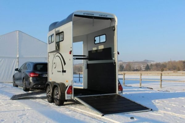 Remolque para 1 Caballo y Medio – Touring One – Image 5