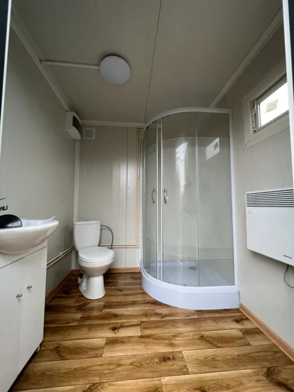 Container Sanitario 2x2m con Ducha y Depósito de Agua