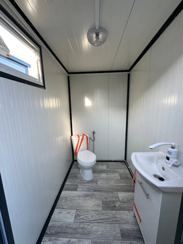 container-sanitario-duplo-3x2-m-com-duas-cabines-independentes_2 Container Sanitario Duplo 3x2 m con Duas Cabina Independentes